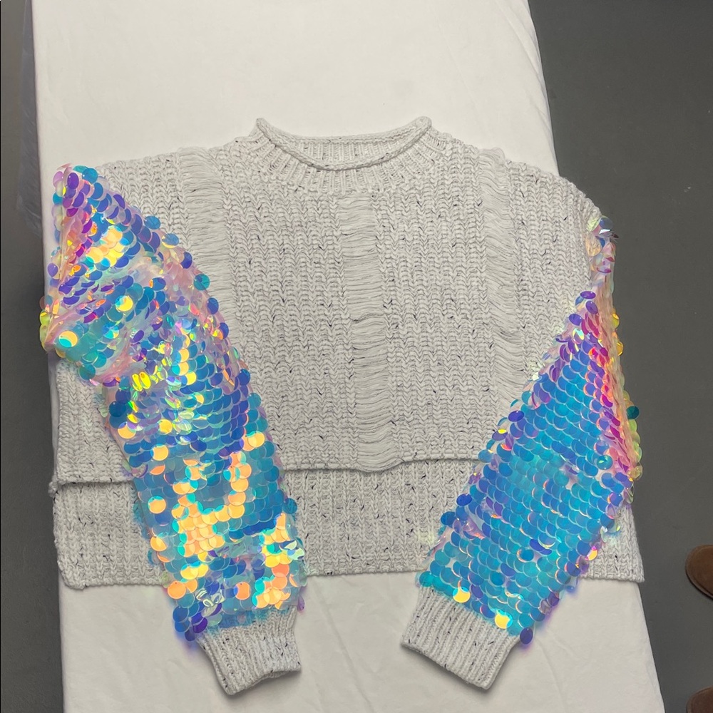 Sequin Sleeve marbled white crop top Sweater